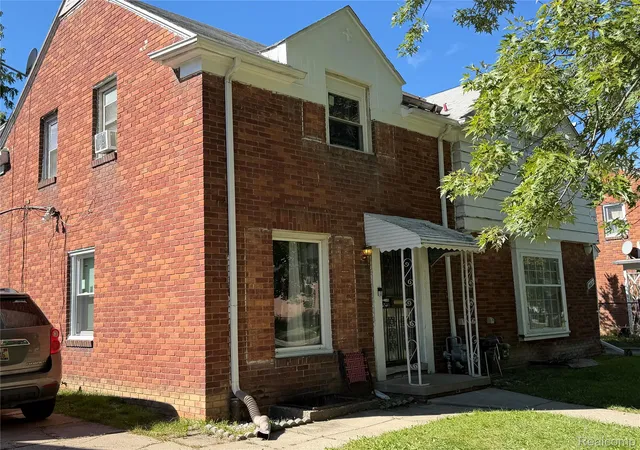 Photo 2 of Single family home for sale at 16815 Evergreen Rd, Detroit, MI 48219 | MLS# 20261082232 | Listing updated on 2026-10-11