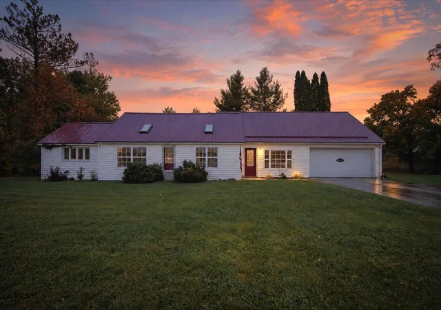 Photo 3 of Single family home for sale at 19883 Michigan 115, Marion, MI 49665 | MLS# 72026054116 | Listing updated on 2026-10-10