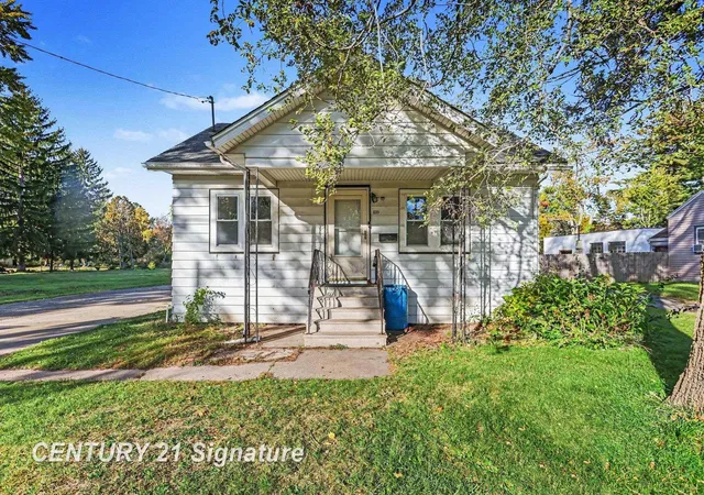 Photo 1 of Sale Pending at 630 S Frost Dr, Saginaw, MI 48638 | MLS# 61050224513 | Listing updated on 2026-10-29