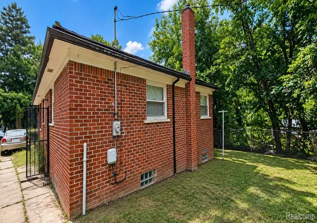 Photo 2 of Single family home for sale at 19325 Albany St, Detroit, MI 48234 | MLS# 20261082242 | Listing updated on 2026-10-12