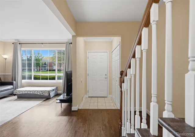 Photo 3 of Condo for sale at 429 Fox Hills Dr N, Bloomfield Hills, MI 48304 | MLS# 20261082244 | Listing updated on 2026-10-18