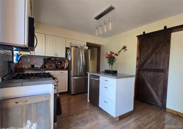 Photo 3 of Single family home for sale at 160 S Elba Rd, Lapeer, MI 48446 | MLS# 20261082251 | Listing updated on 2026-10-19