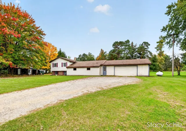 Photo 2 of Single family home for sale at 6248 S M66 Hwy, Nashville, MI 49073 | MLS# 65026054133 | Listing updated on 2026-10-13