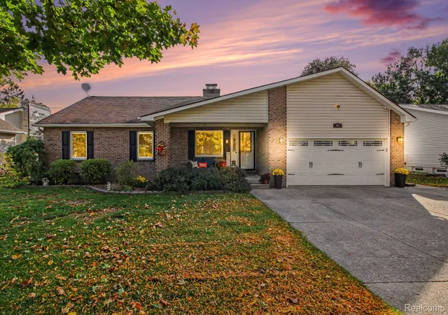 Photo 1 of Single family home for sale at 310 N Wickshire Ln, Durand, MI 48429 | MLS# 20261082255 | Listing updated on 2026-10-21