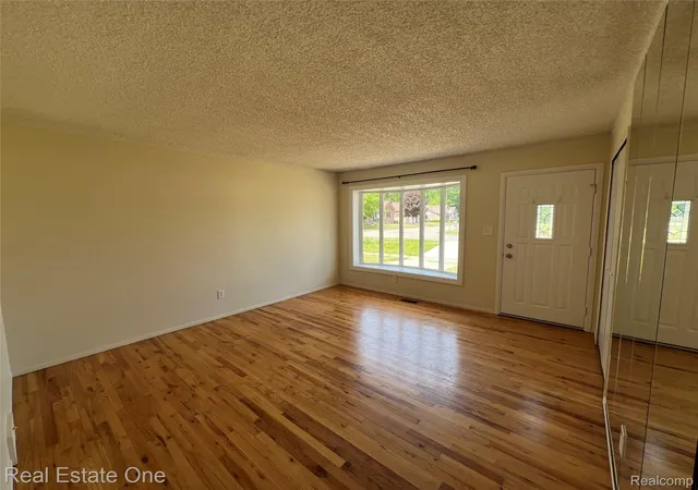 Photo 2 of Single family home for sale at 25563 Baker, Taylor, MI 48180 | MLS# 20261082257 | Listing updated on 2026-10-18