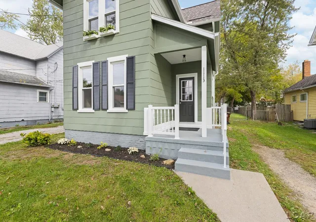 Photo 2 of Single family home for sale at 1113 E Hunt St, Adrian, MI 49221 | MLS# 56050224528 | Listing updated on 2026-10-10