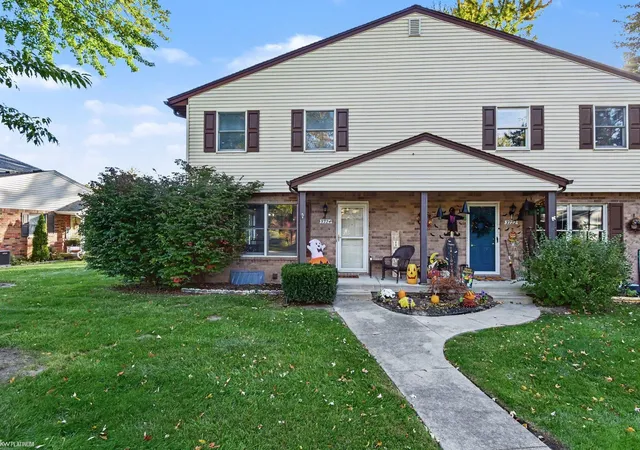 Photo 2 of Condo for sale at 3724 Ramblewood Dr, Port Huron, MI 48060 | MLS# 58050224529 | Listing updated on 2026-10-10