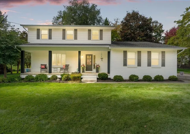 Photo 1 of Single family home for sale at 1201 Riverside Dr, Owosso, MI 48867 | MLS# 60050224534 | Listing updated on 2026-10-16