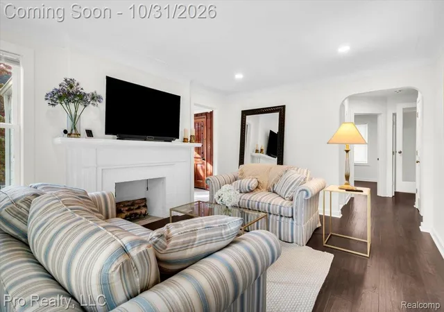 Photo 3 of Single family home for sale at 632 S Wilson Ave, Royal Oak, MI 48067 | MLS# 20261082279 | Listing updated on 2026-10-31