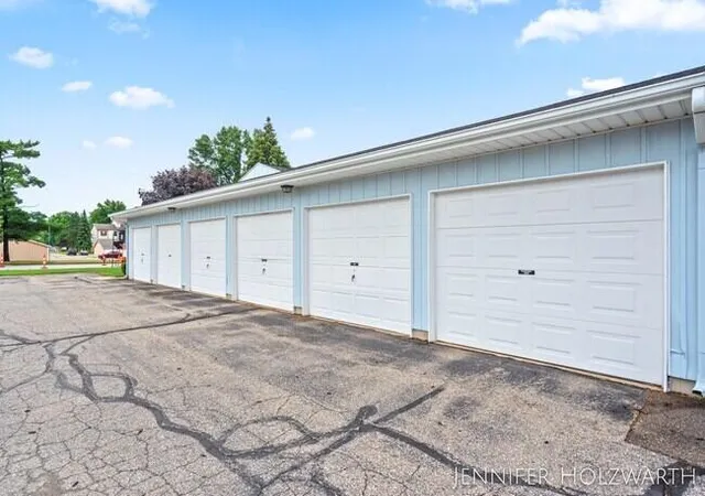 Photo 3 of Condo for sale at 5990 Leisure S Dr SE, Grand Rapids, MI 49548 | MLS# 65026054169 | Listing updated on 2026-10-26