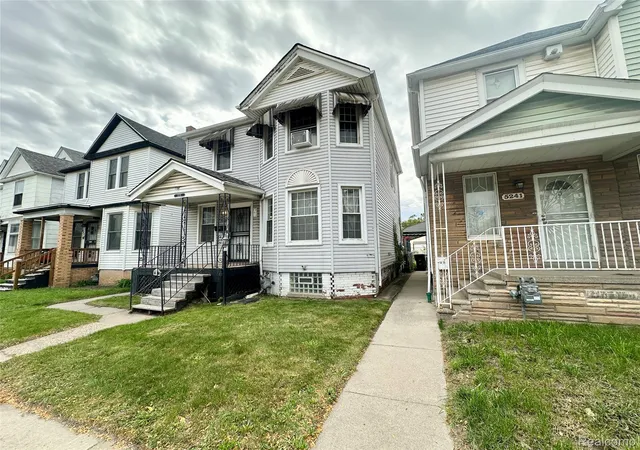 Photo 3 of Single family home for sale at 5235 Mount Elliott St, Detroit, MI 48211 | MLS# 20261082286 | Listing updated on 2026-10-12