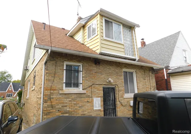 Photo 3 of Multi family home for sale at 15064 Pinehurst St, Detroit, MI 48238 | MLS# 20261082287 | Listing updated on 2026-10-14