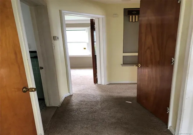 Photo 4 of Single family home for sale at 6615 Winthrop St, Detroit, MI 48228 | MLS# 20261082294 | Listing updated on 2026-10-12