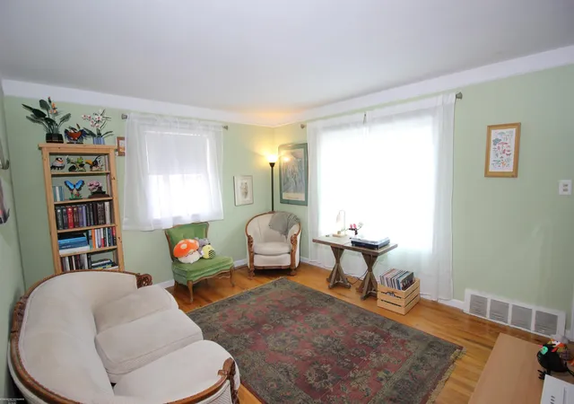 Photo 3 of Single family home for sale at 25725 Arlington St, Roseville, MI 48066 | MLS# 58050224548 | Listing updated on 2026-10-16