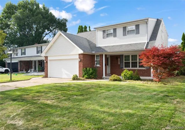 Photo 2 of Single family home for sale at 12851 Grand Hvn Dr, Sterling Heights, MI 48312 | MLS# 20261082302 | Listing updated on 2026-10-12