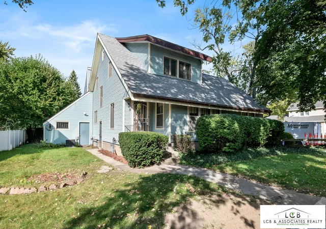 Photo 1 of Single family home for sale at 843 Temple St Se, Grand Rapids, MI 49507 | MLS# 65026054178 | Listing updated on 2026-10-23