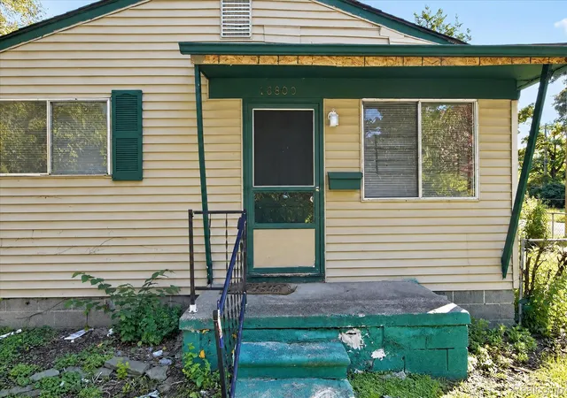Photo 4 of Single family home for sale at 16800 Wormer St, Detroit, MI 48219 | MLS# 20261082314 | Listing updated on 2026-10-20