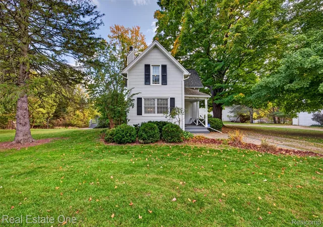 Photo 1 of Single family home for sale at 1944 King Rd, Lapeer, MI 48446 | MLS# 20261082320 | Listing updated on 2026-10-12