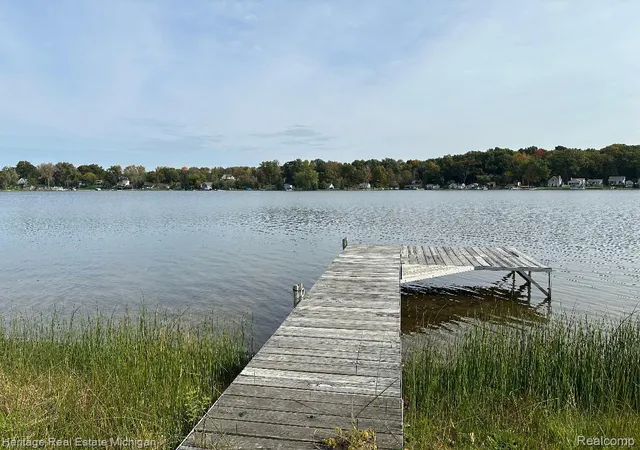 Photo 4 of Single family home for sale at 2955 Rubbins Rd, Howell, MI 48843 | MLS# 20261082322 | Listing updated on 2026-10-12