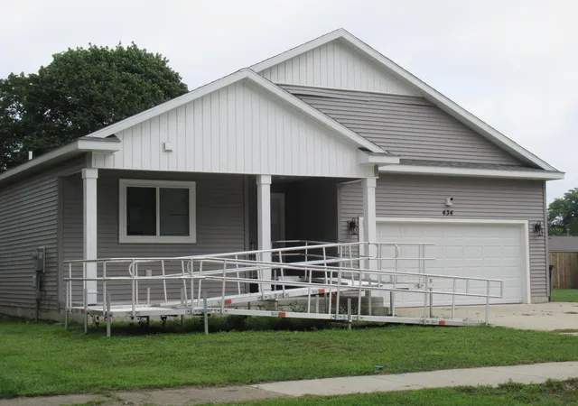Photo 1 of Single family home for sale at 434 Abbey St, Muskegon, MI 49442 | MLS# 65026054194 | Listing updated on 2026-10-11