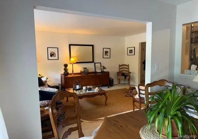 Listing Photo 4 - Condo for sale in building located at 10529 Fawn Ridge Trl, Hartland, MI 48353 - Unit #6-D