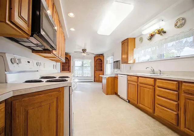 Photo 2 of Single family home for sale at 514 N Lake St, Harrisville, MI 48740 | MLS# 81026054201 | Listing updated on 2026-10-13