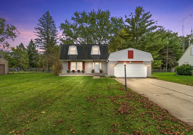 Single family home for sale at 5325 Lamp Lighter Ln, Flushing, MI 48433 | MLS# 5050224566