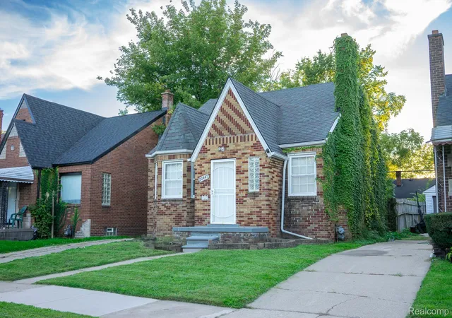 Photo 3 of Single family home for sale at 20447 Irvington St, Highland Park, MI 48203 | MLS# 20261082355 | Listing updated on 2026-10-12