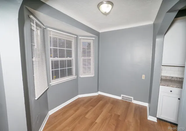 Photo 4 of Single family home for sale at 20447 Irvington St, Highland Park, MI 48203 | MLS# 20261082355 | Listing updated on 2026-10-12