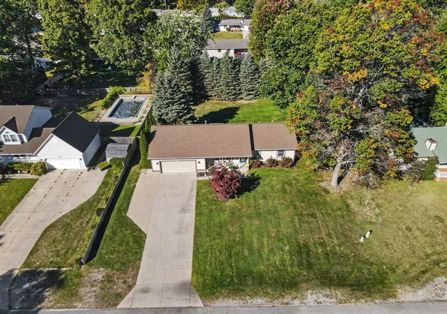 Photo 1 of Single family home for sale at 3872 Forest Edge Rd, Muskegon, MI 49442 | MLS# 71026054209 | Listing updated on 2026-10-12