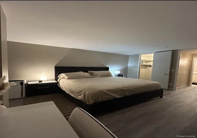 Photo 3 of Condo for sale at 8200 Jefferson Ave #1511, Detroit, MI 48214 | MLS# 20261082358 | Listing updated on 2026-10-12