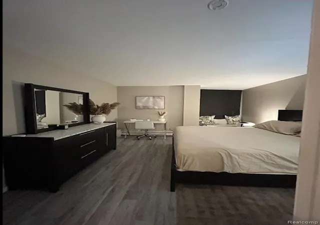 Photo 4 of Condo for sale at 8200 Jefferson Ave #1511, Detroit, MI 48214 | MLS# 20261082358 | Listing updated on 2026-10-12