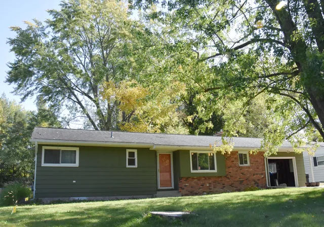 Photo 1 of Single family home for sale at 1433 Joseph St, Saginaw, MI 48638 | MLS# 81026054212 | Listing updated on 2026-10-14