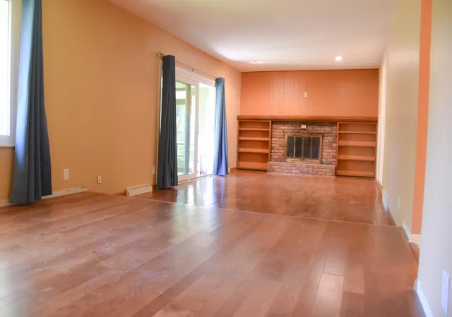 Photo 2 of Single family home for sale at 1433 Joseph St, Saginaw, MI 48638 | MLS# 81026054212 | Listing updated on 2026-10-14