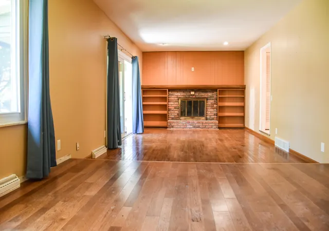 Photo 4 of Single family home for sale at 1433 Joseph St, Saginaw, MI 48638 | MLS# 81026054212 | Listing updated on 2026-10-14