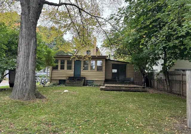 Photo 3 of Single family home for sale at 49 Sylvan Ct, Pontiac, MI 48341 | MLS# 81026054213 | Listing updated on 2026-10-12