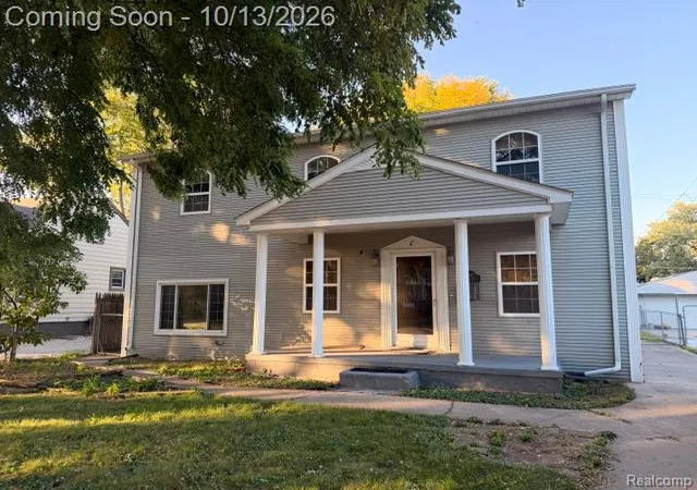 Photo 1 of Single family home for sale at 22105 Ridgeway St, Saint Clair Shores, MI 48080 | MLS# 20261082363 | Listing updated on 2026-10-13