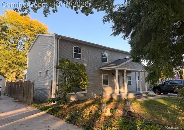 Photo 3 of Single family home for sale at 22105 Ridgeway St, Saint Clair Shores, MI 48080 | MLS# 20261082363 | Listing updated on 2026-10-13