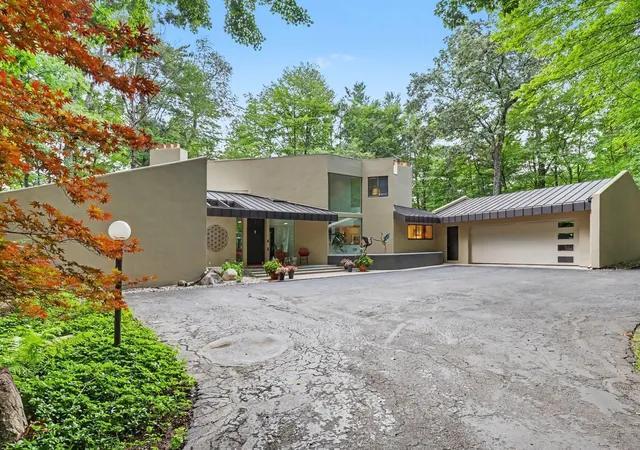 Photo 2 of Single family home for sale at 10109 Hathaway Dr, Greenville, MI 48838 | MLS# 81026054216 | Listing updated on 2026-10-12