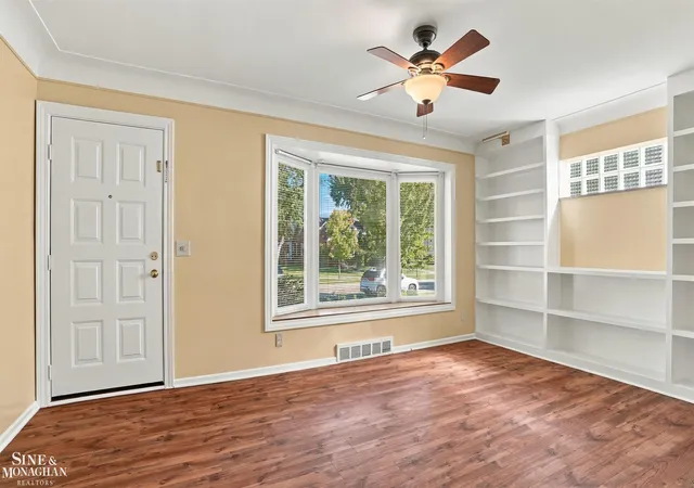 Photo 4 of Single family home for sale at 21626 Statler St, Saint Clair Shores, MI 48081 | MLS# 58050224573 | Listing updated on 2026-10-11