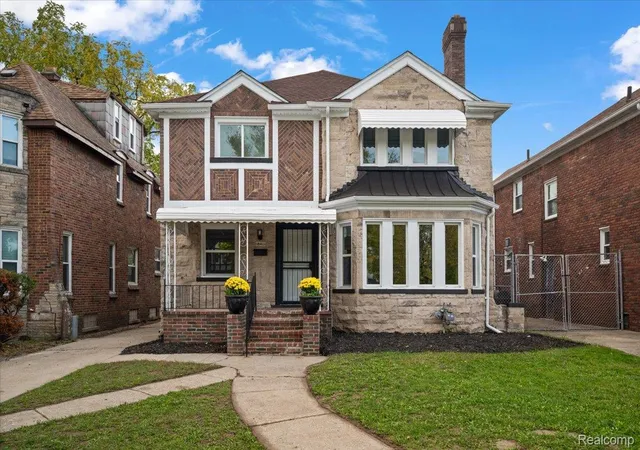 Photo 2 of Single family home for sale at 18411 Santa Barbara Dr, Detroit, MI 48221 | MLS# 20261082377 | Listing updated on 2026-10-18