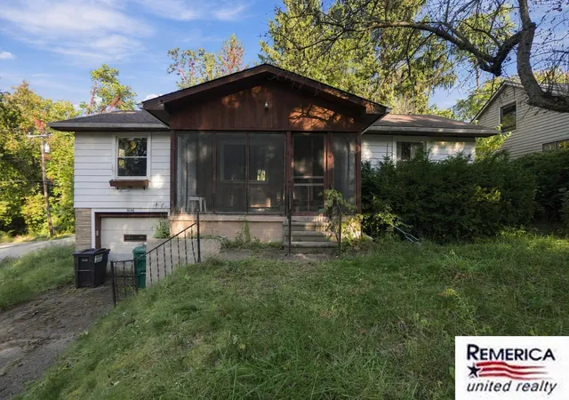 Photo 1 of Single family home for sale at 9846 Portage Lake Ave, Pinckney, MI 48169 | MLS# 81026054222 | Listing updated on 2026-10-11