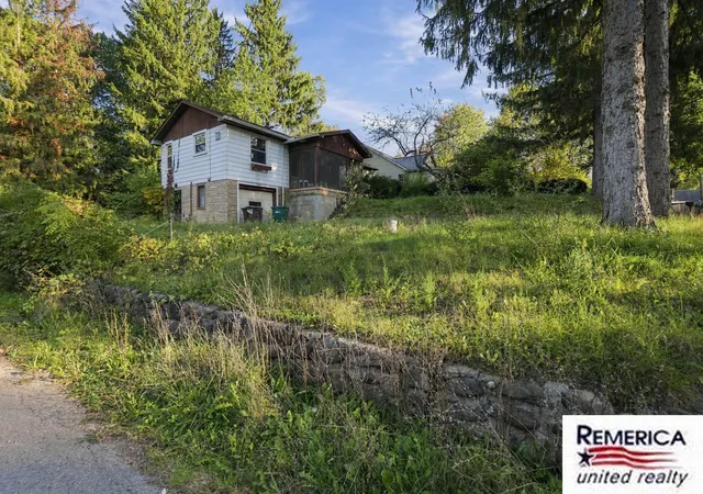 Photo 3 of Single family home for sale at 9846 Portage Lake Ave, Pinckney, MI 48169 | MLS# 81026054222 | Listing updated on 2026-10-11