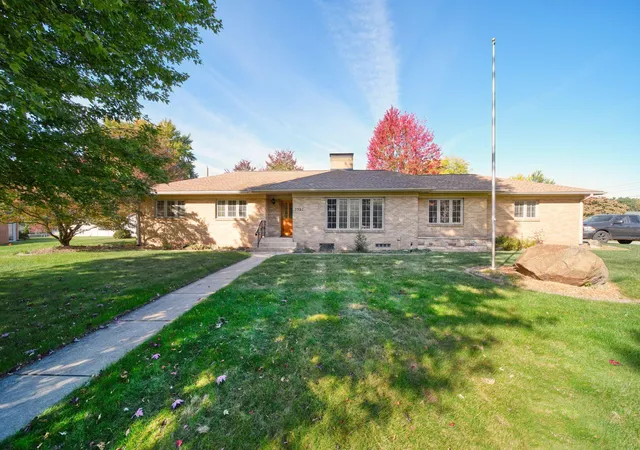 Photo 3 of Single family home for sale at 3392 Roosevelt Rd, Jackson, MI 49203 | MLS# 55026054226 | Listing updated on 2026-10-12