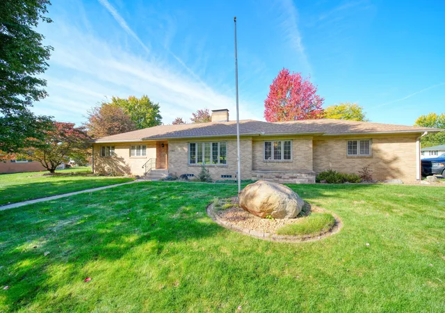 Photo 3 of Single family home for sale at 3392 Roosevelt Rd, Jackson, MI 49203 | MLS# 55026054226 | Listing updated on 2026-10-12