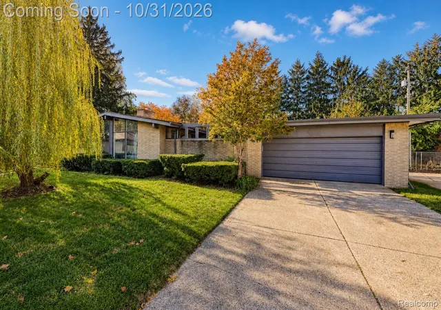 Photo 4 of Single family home for sale at 19463 Cherrylawn St, Detroit, MI 48221 | MLS# 20261082394 | Listing updated on 2026-10-31