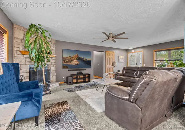Photo 4 of Single family home for sale at 35911 Vinewood St, Romulus, MI 48174 | MLS# 20261082428 | Listing updated on 2026-10-18