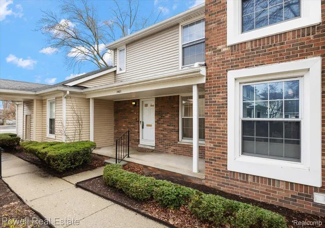 Photo 3 of Condo for sale at 3403 Crooks Rd, Royal Oak, MI 48073 | MLS# 20261082429 | Listing updated on 2026-10-13