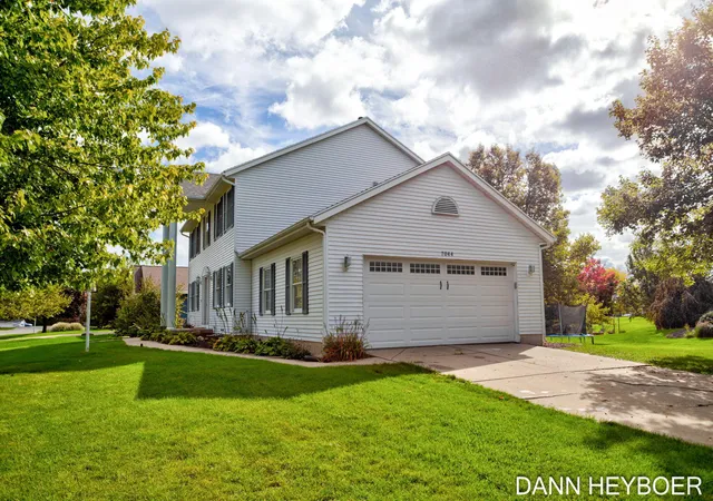 Photo 1 of Single family home for sale at 7044 Summit Hl Ct SE, Caledonia, MI 49316 | MLS# 65026054248 | Listing updated on 2026-10-12