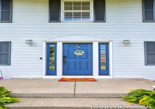 Photo 4 of Single family home for sale at 7044 Summit Hl Ct SE, Caledonia, MI 49316 | MLS# 65026054248 | Listing updated on 2026-10-12